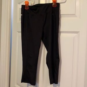 Super comfy workout capris